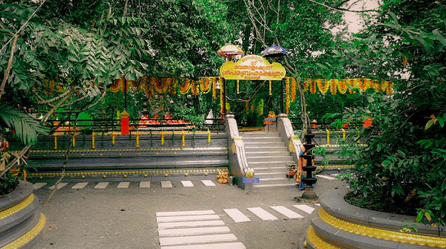 Sree Vethalamkunnu Parabrahma Temple